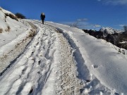 38 Man mano saliamo la neve aumenta